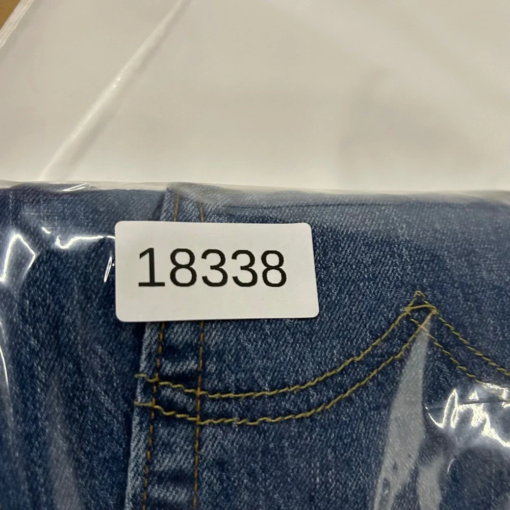 Levi's Jeans Mens Size 30x30 Blue 505 Regular Fit Straight Leg Medium Wash Denim